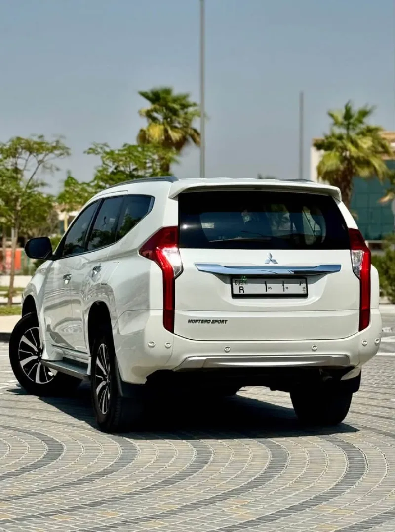 2017 Mitsubishi Montero in Dubai
