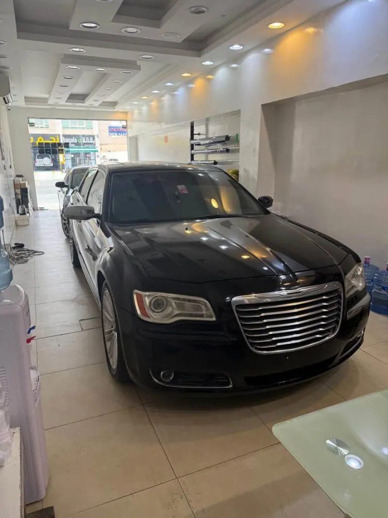 2012 Chrysler 300 in Dubai
