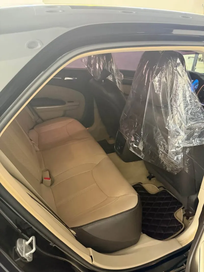 2012 Chrysler 300 in Dubai