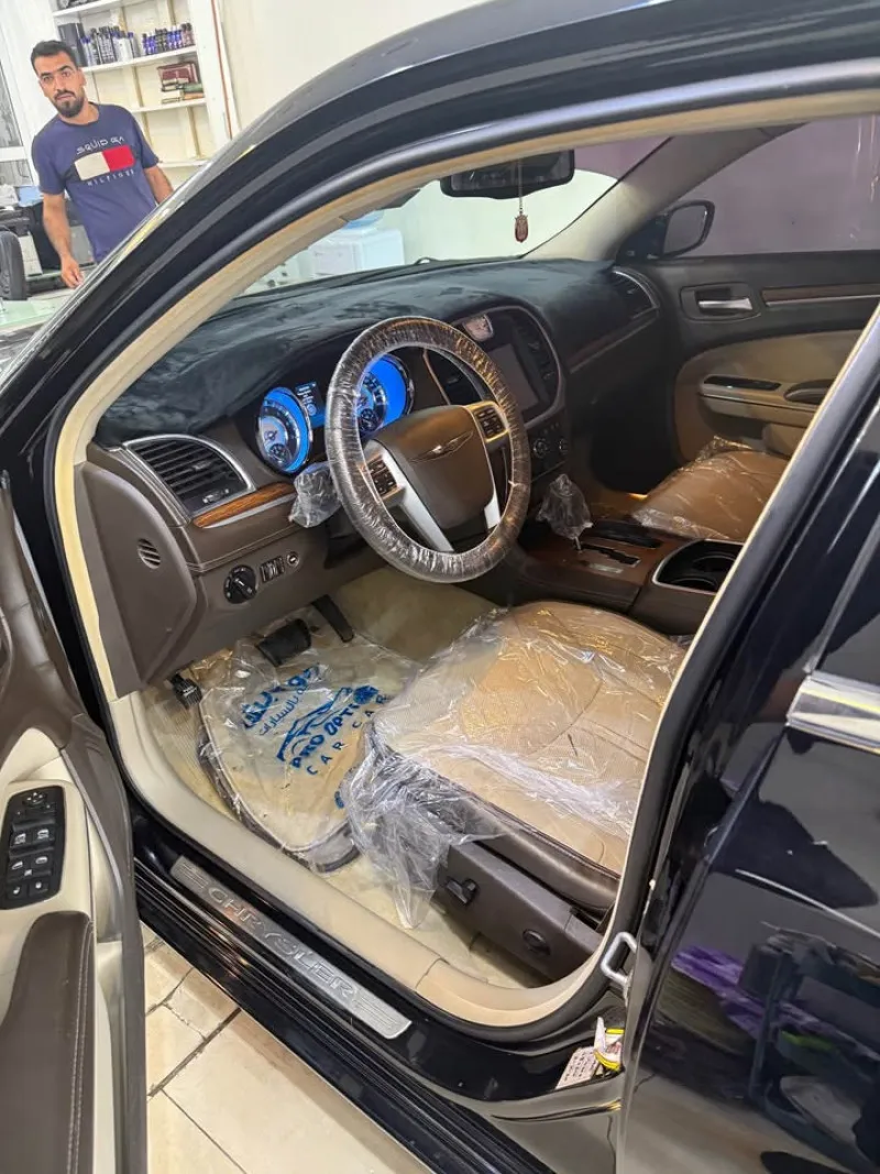 2012 Chrysler 300 in Dubai