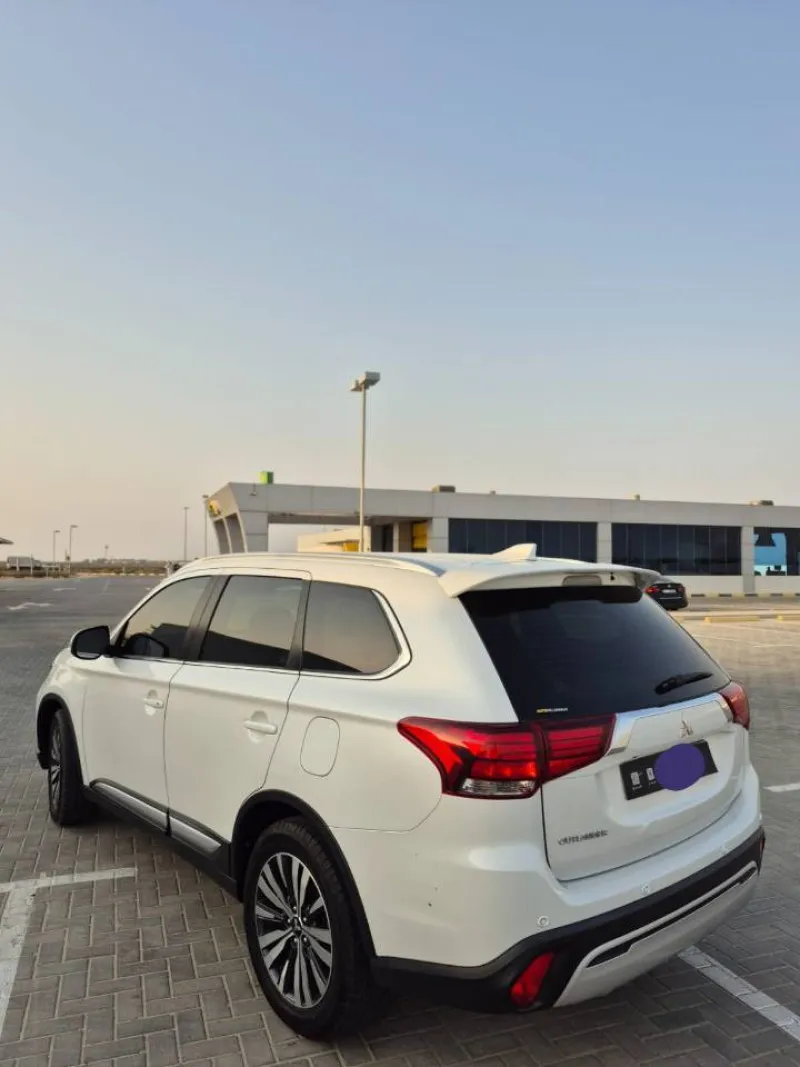2022 Mitsubishi Outlander in Dubai