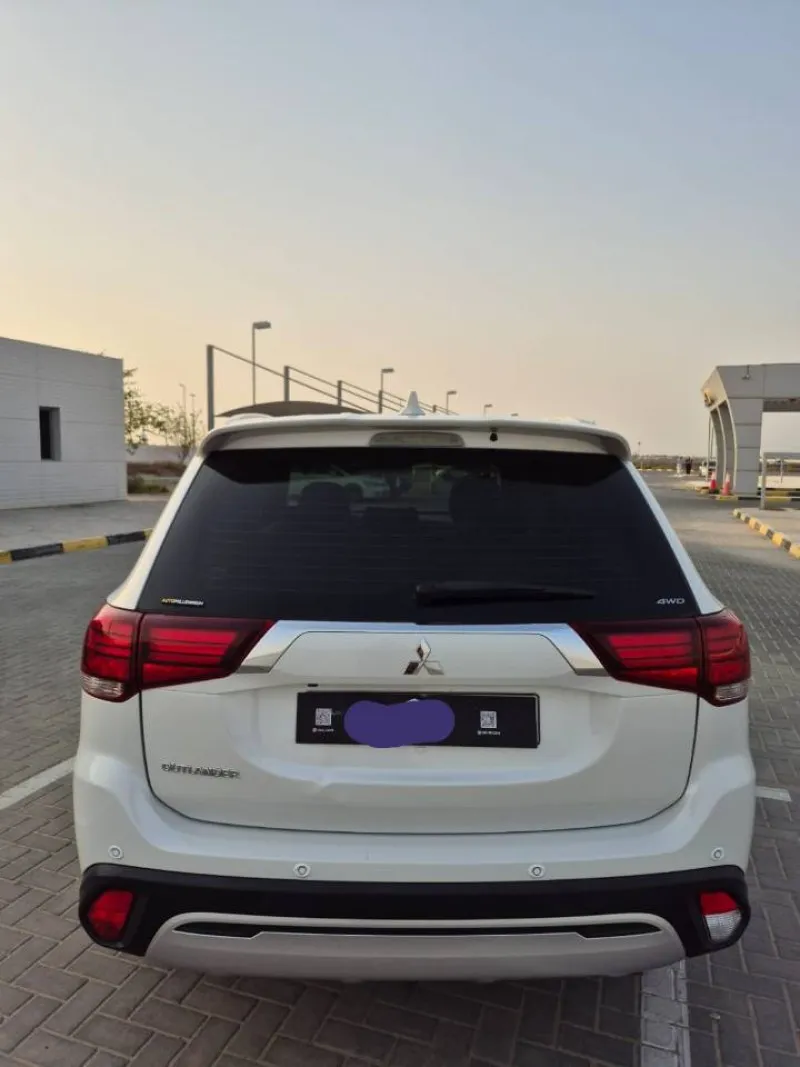 2022 Mitsubishi Outlander in Dubai