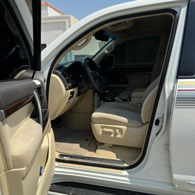 2016 Toyota Land Cruiser in Dubai