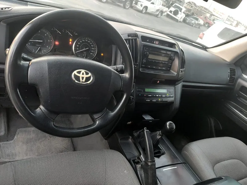 2015 Toyota Land Cruiser in Dubai