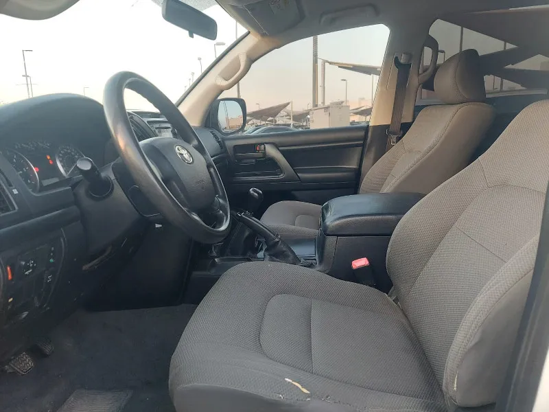 2015 Toyota Land Cruiser in Dubai