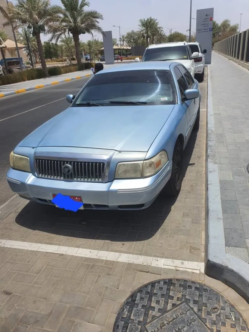 2008 Mercury Marquis in Dubai
