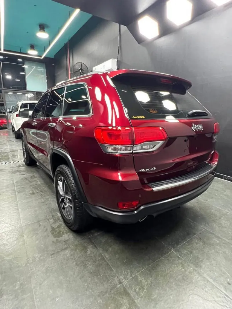 2019 Jeep Grand Cherokee in Dubai