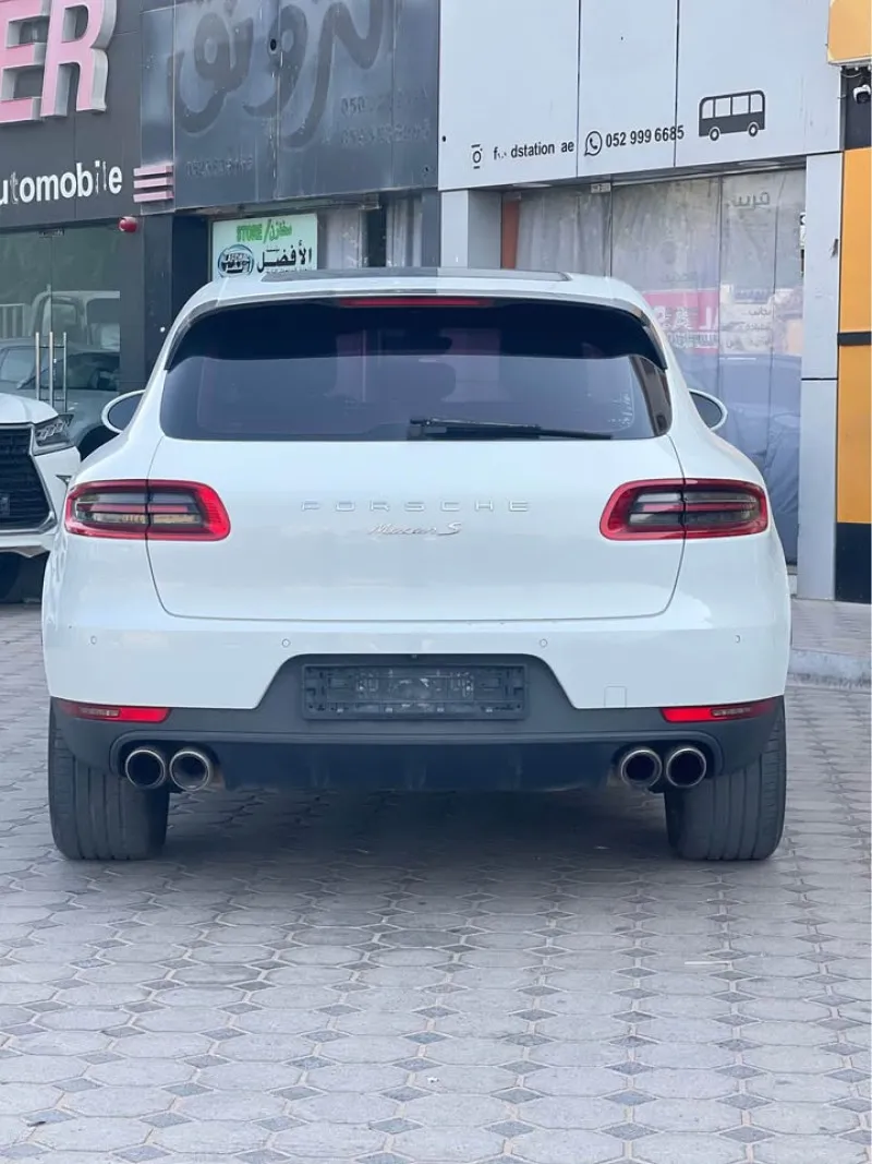 2015 Porsche Macan in Dubai