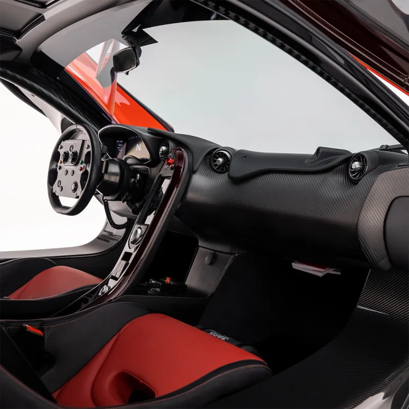 2015 McLaren P1 in Dubai