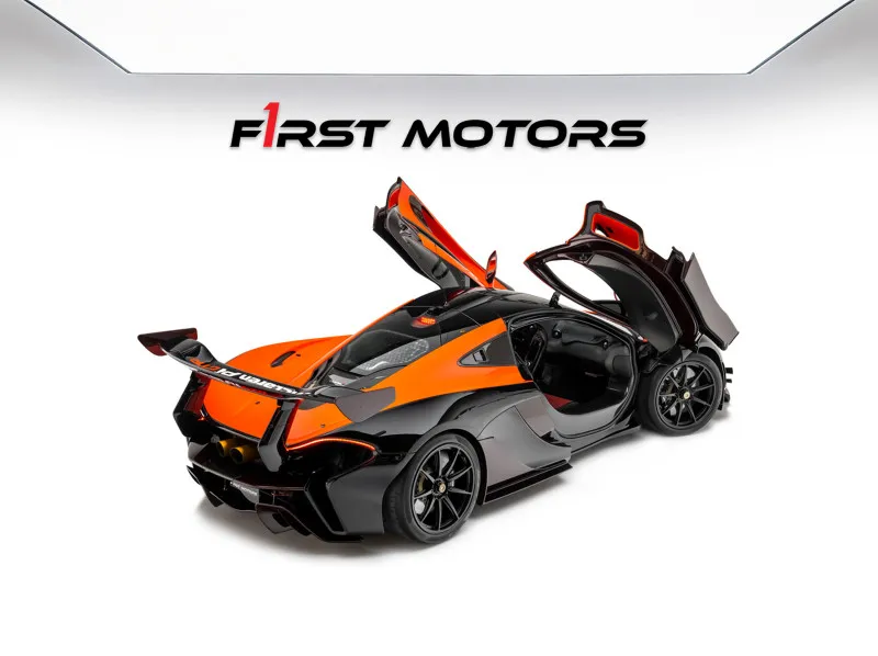 2015 McLaren P1 in Dubai