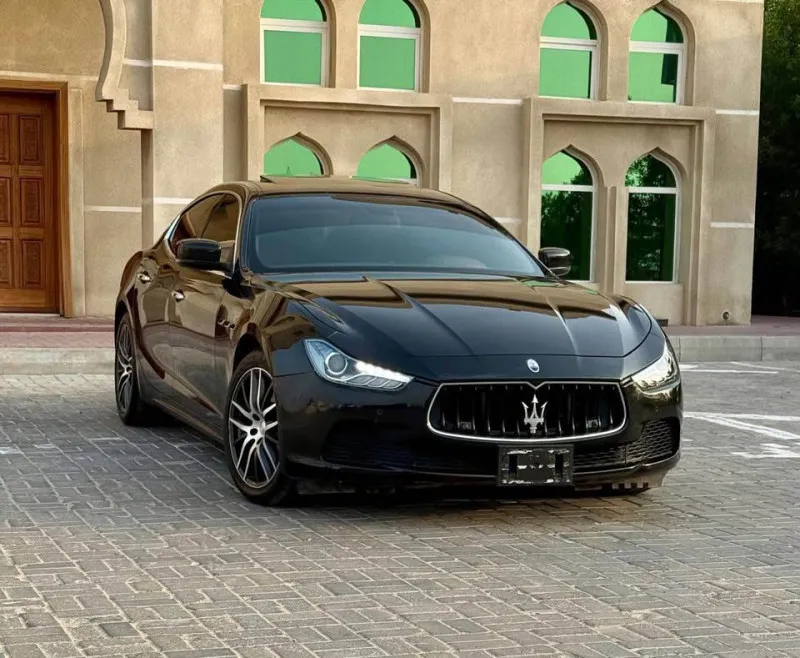 2016 مازيراتي جيبلي ١ in Dubai