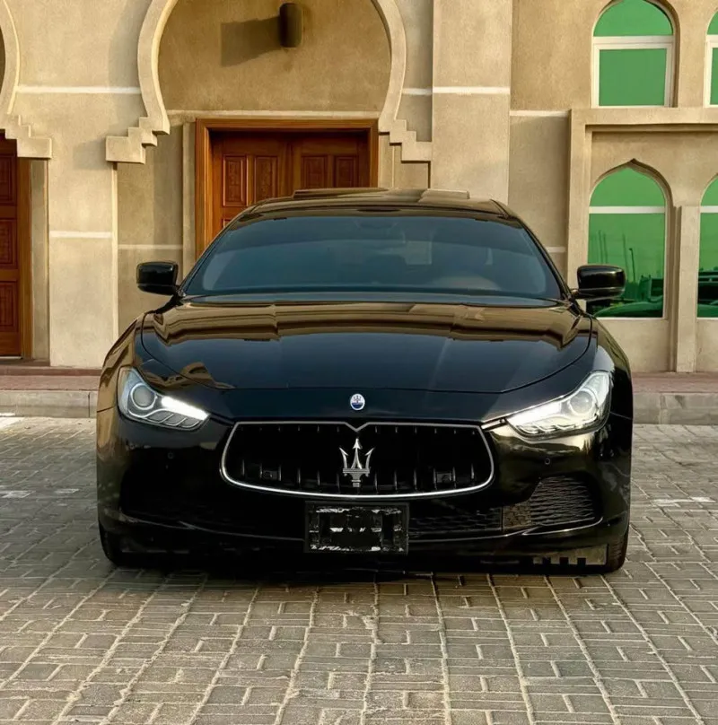 2016 مازيراتي جيبلي ١ in Dubai