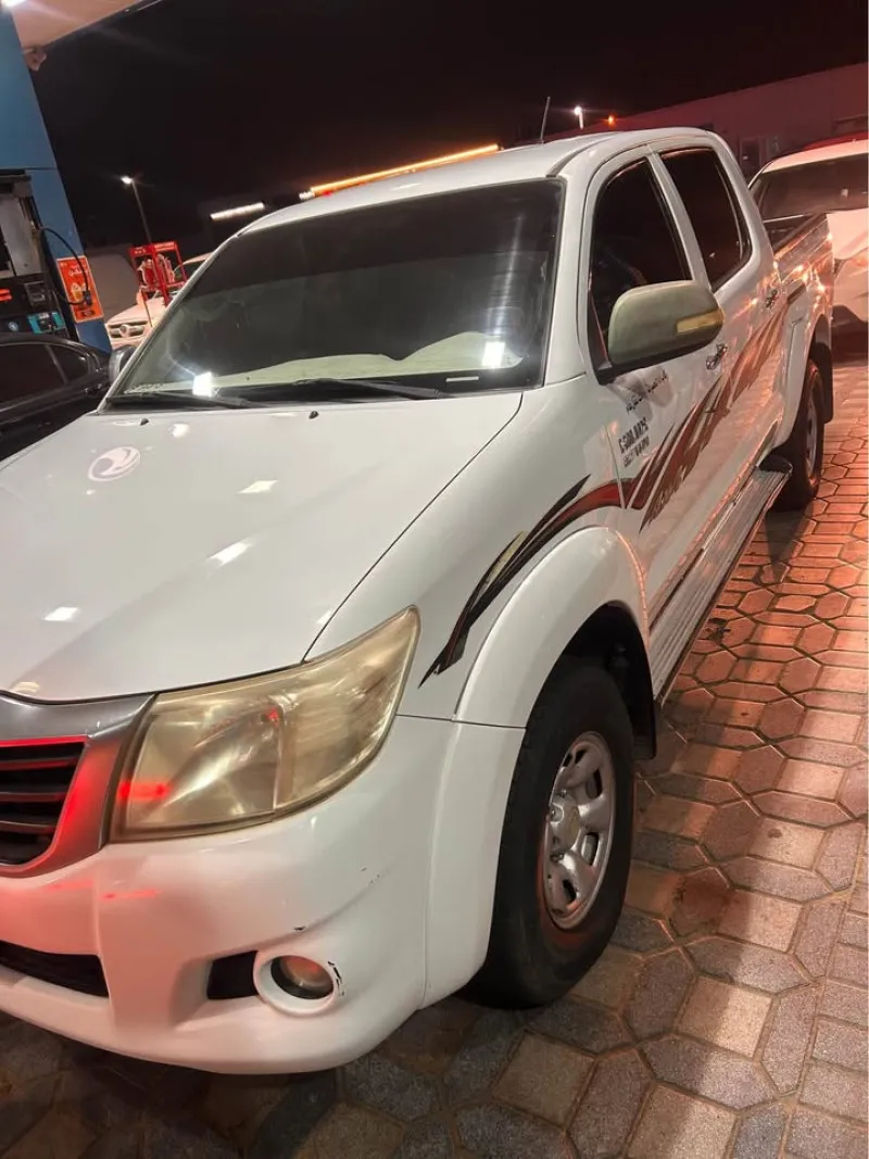 2014 Toyota Hilux in Dubai