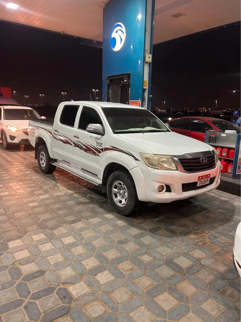 2014 Toyota Hilux in Dubai