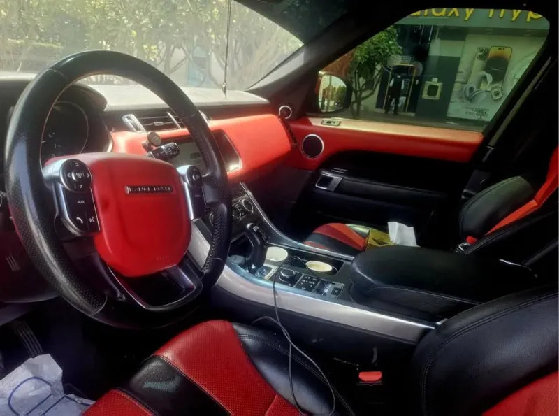 2017 Land Rover Range Rover Sport in Dubai