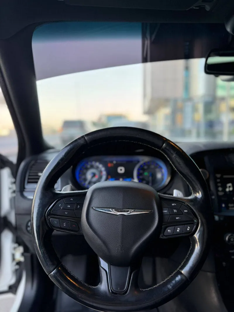 2018 كرايسلر ٣٠٠ in Dubai