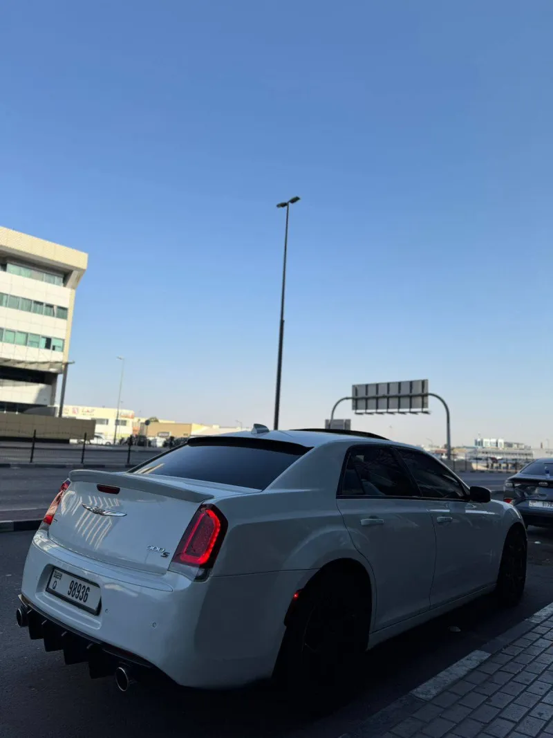 2018 كرايسلر ٣٠٠ in Dubai