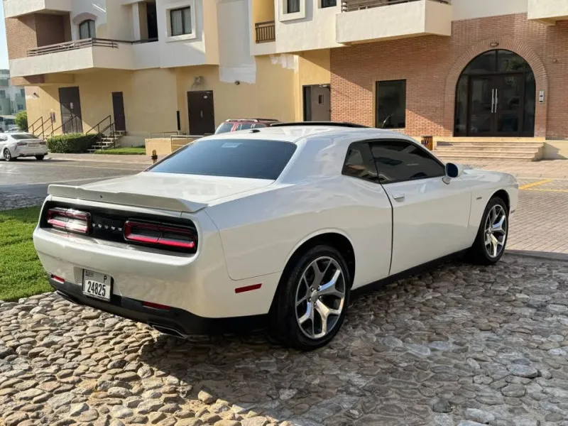 2016 دودج شالنجر in Dubai