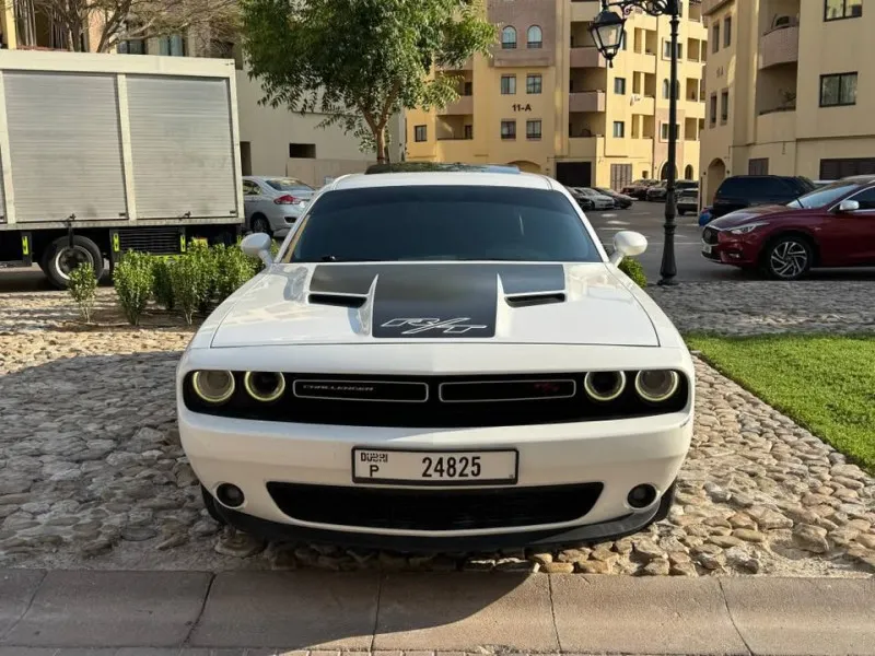 2016 دودج شالنجر in Dubai