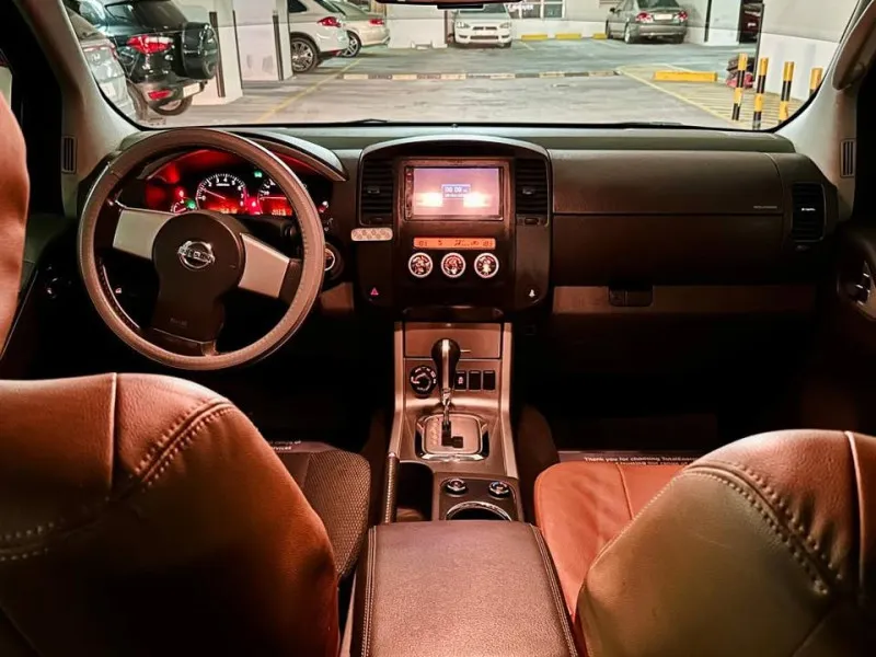 2015 نيسان باثفايندر in Dubai