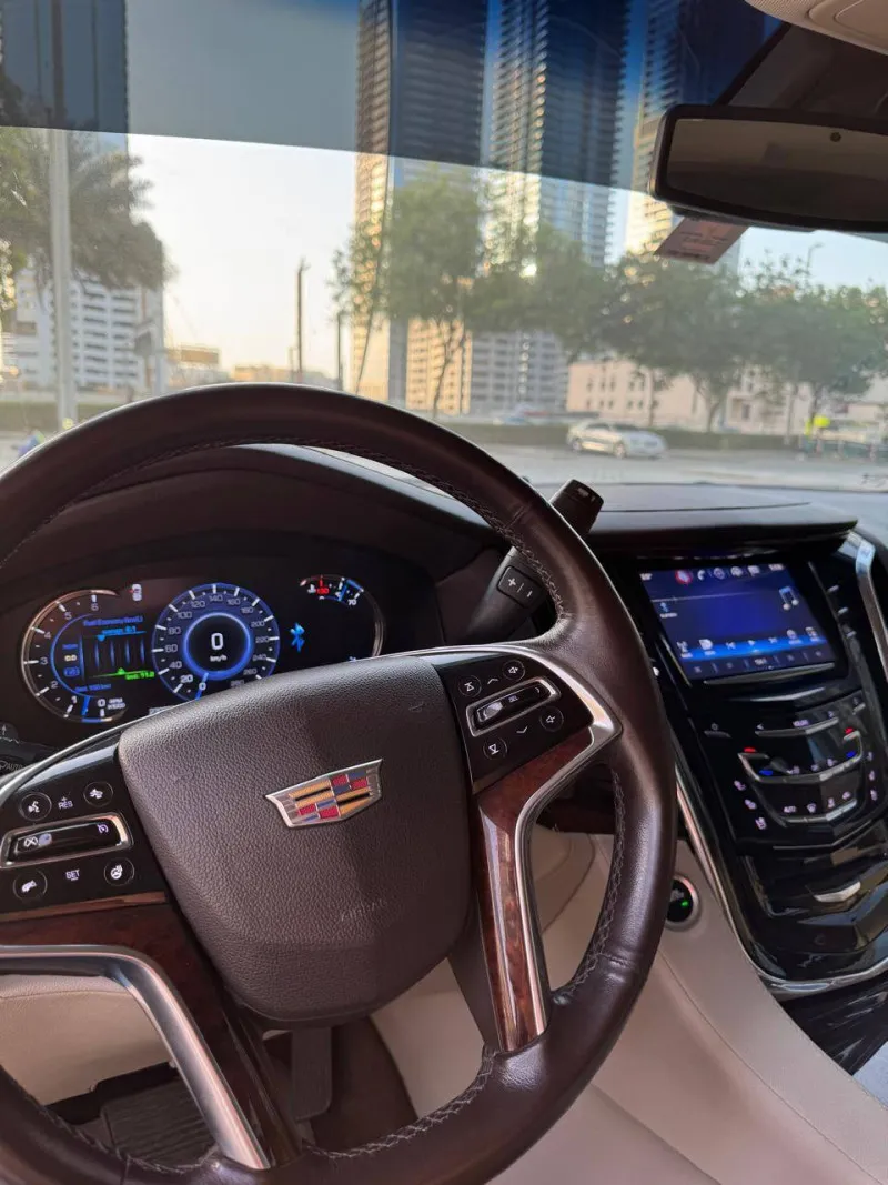 2016 كاديلاك اسكاليد in Dubai