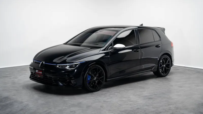 2023 Volkswagen Golf in Dubai