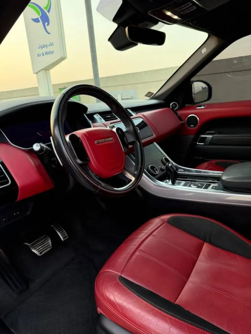 2019 Land Rover Range Rover Sport in Dubai