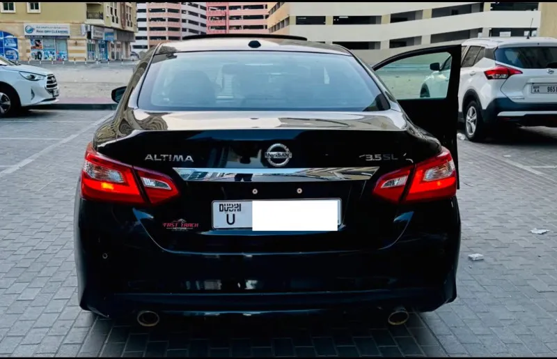 2016 نيسان آلتيما in Dubai