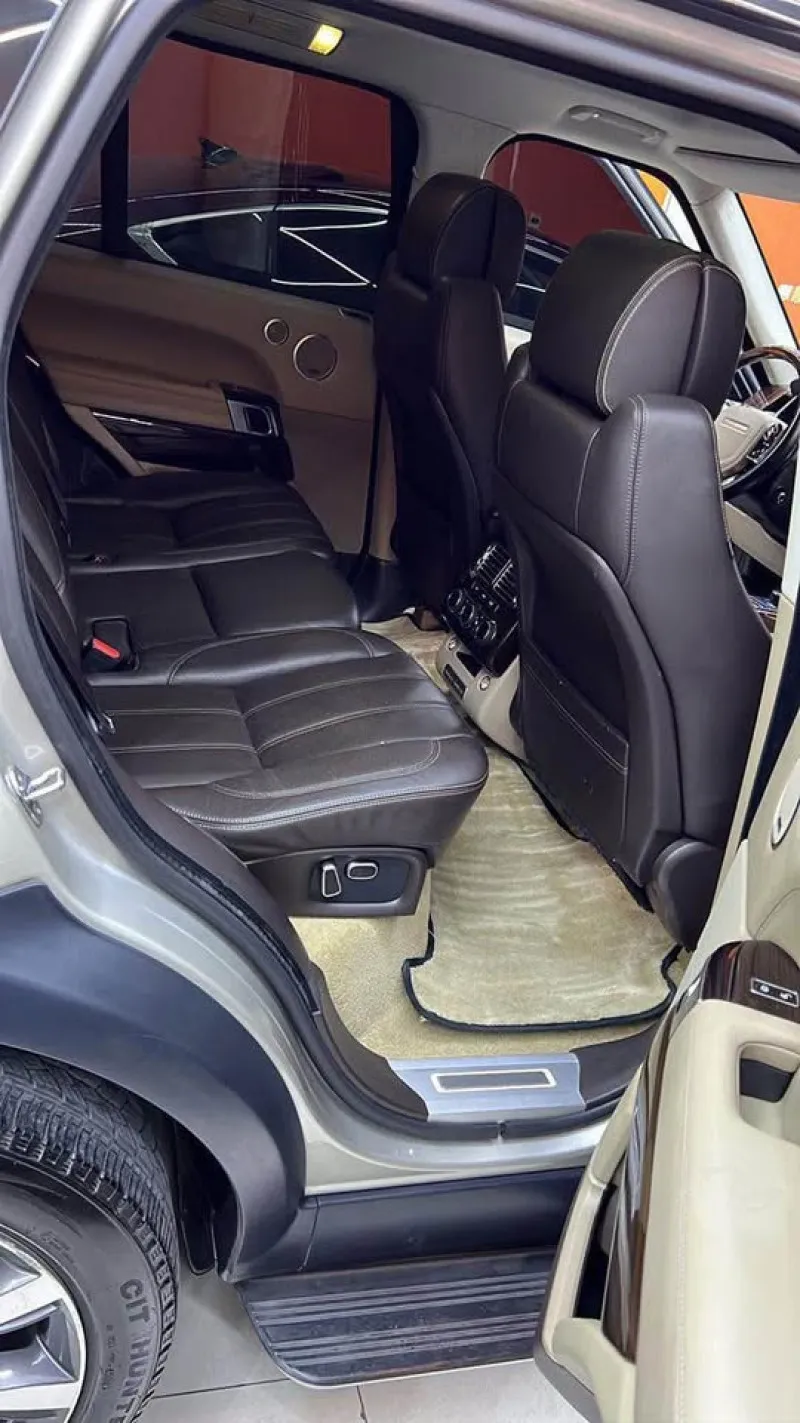 2013 Land Rover Range Rover in Dubai