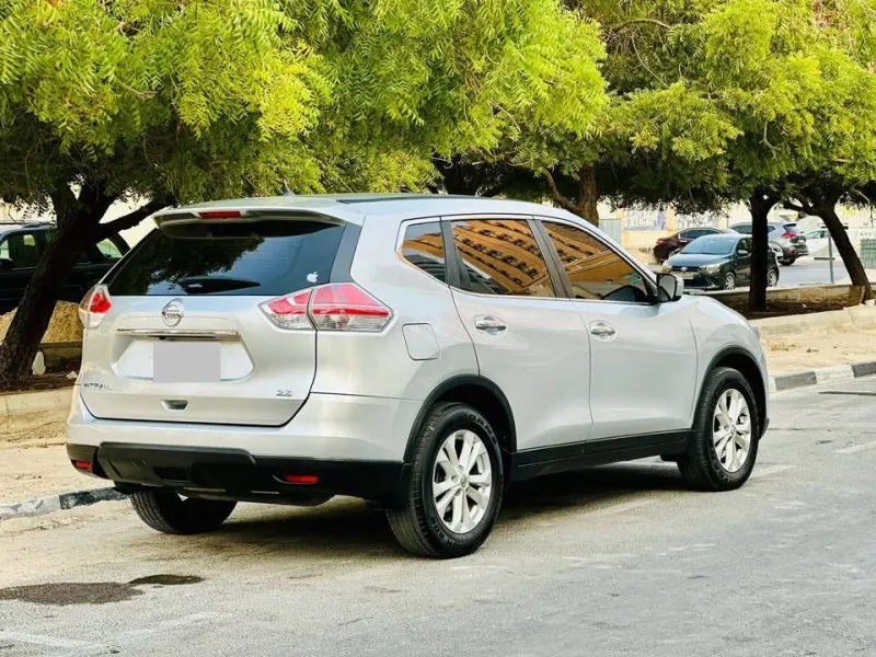 2016 نيسان اكس تريل in Dubai