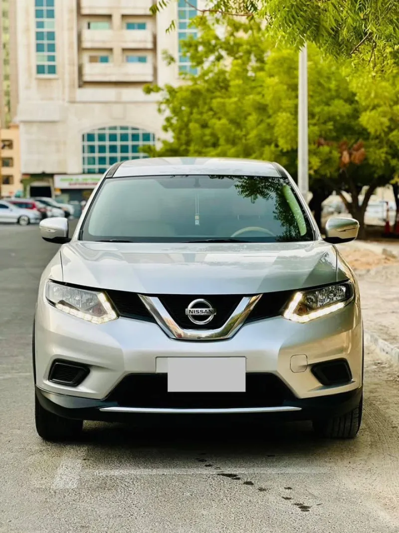2016 نيسان اكس تريل in Dubai