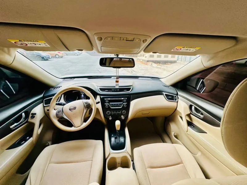 2016 نيسان اكس تريل in Dubai