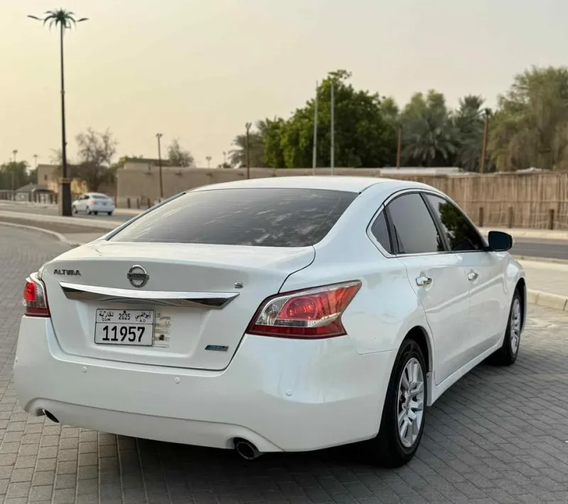 2013 Nissan Altima in Dubai