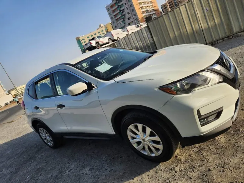 2018 نيسان روج in Dubai