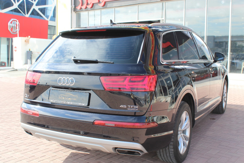 2019 Audi Q7 in dubai