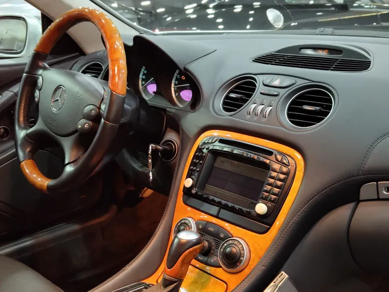 2005 Mercedes-Benz SL in Dubai