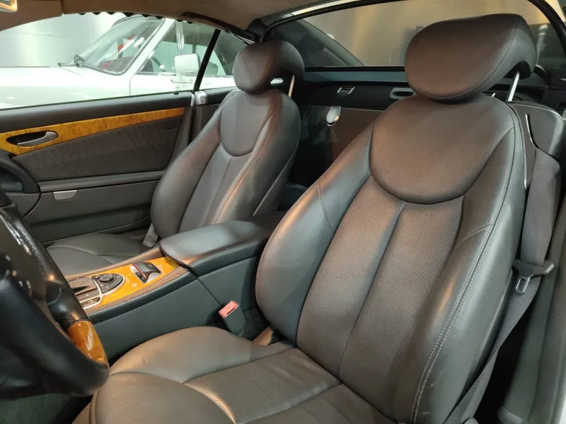 2005 Mercedes-Benz SL in Dubai