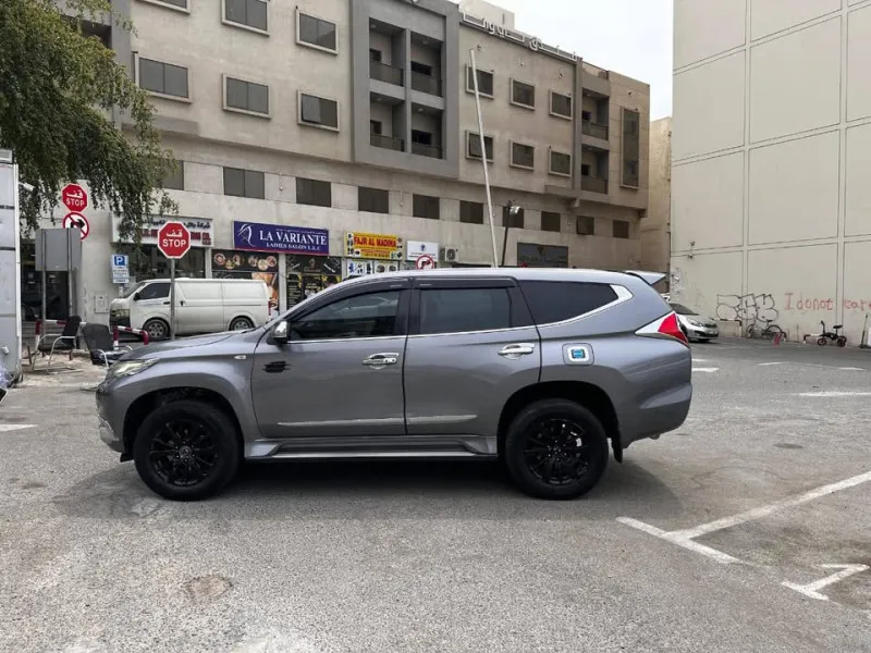 2016 Mitsubishi Montero in Dubai
