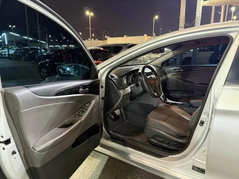 2010 Hyundai Sonata in Dubai