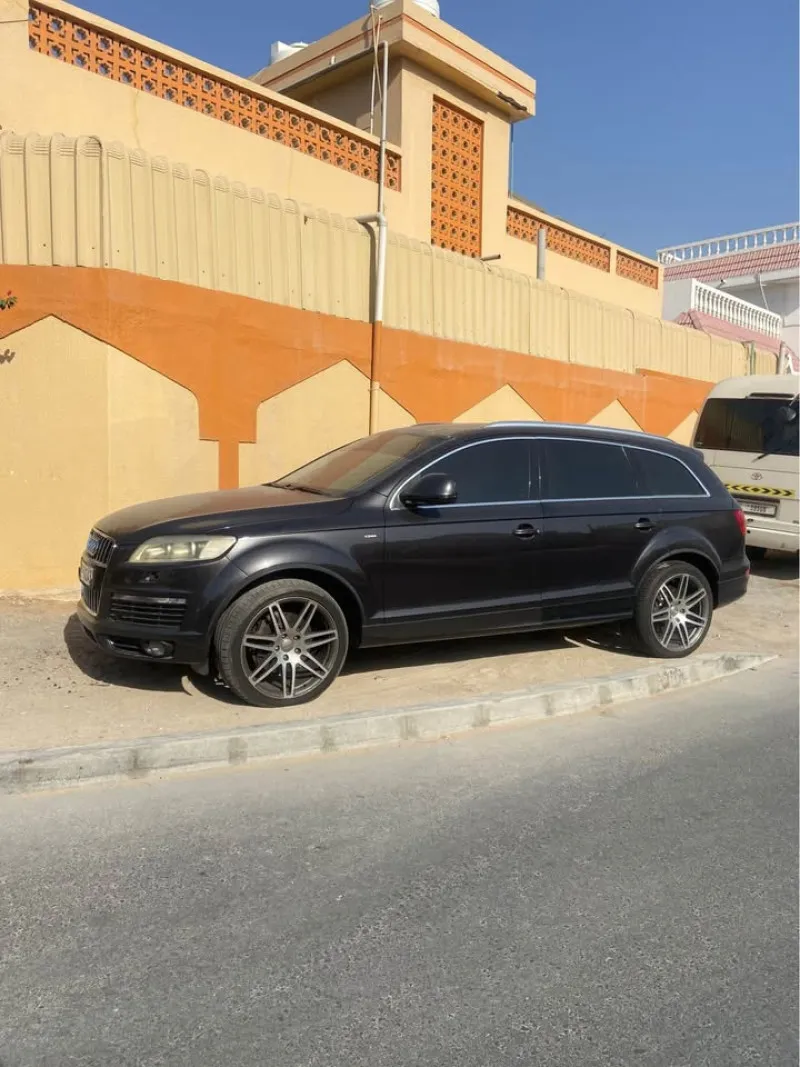 2008 اودي كيو٧ in Dubai