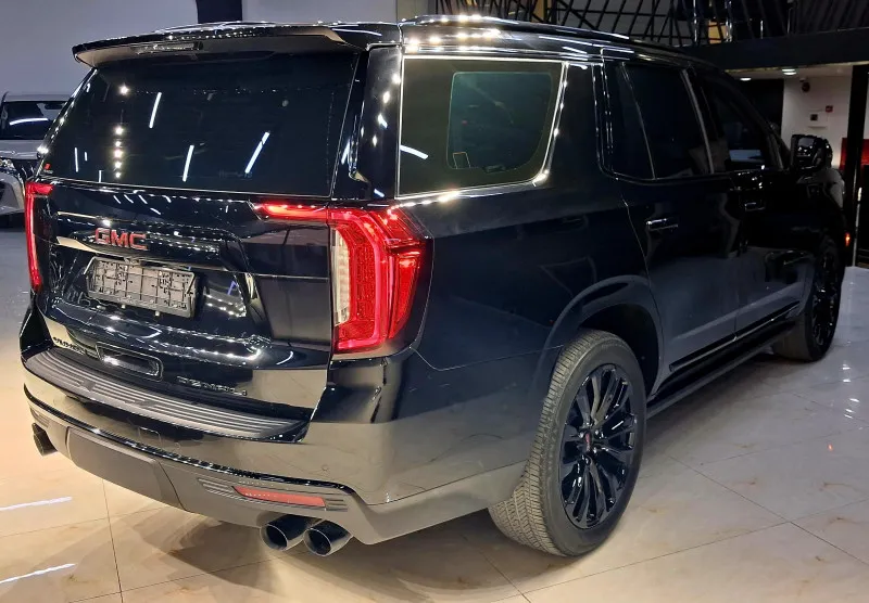 2022 GMC Yukon in Dubai