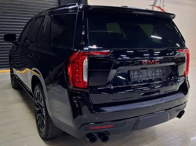 2022 GMC Yukon in Dubai
