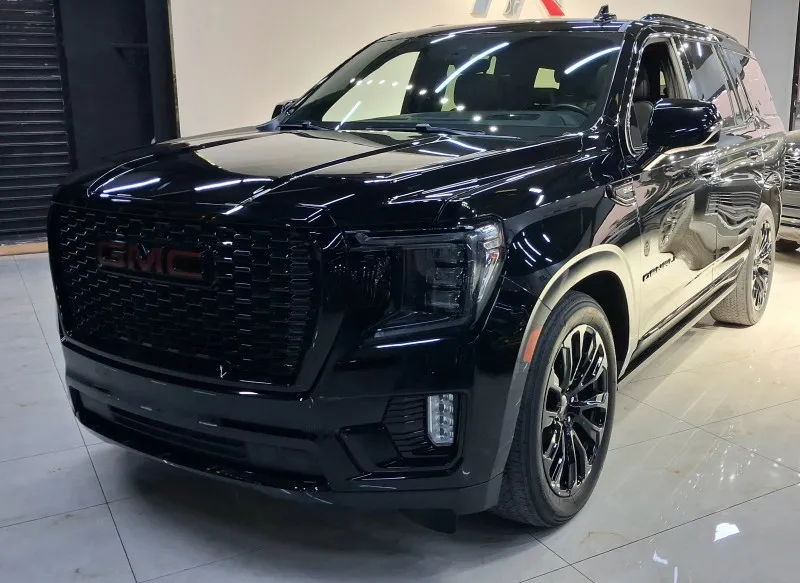 2022 GMC Yukon in Dubai