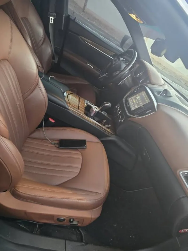 2016 Maserati Ghibli I in Dubai
