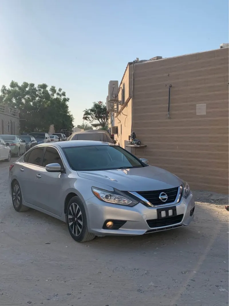2017 نيسان آلتيما in Dubai