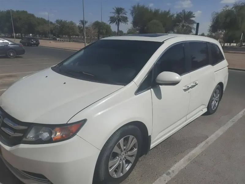 2014 هوندا أوديسي in Dubai