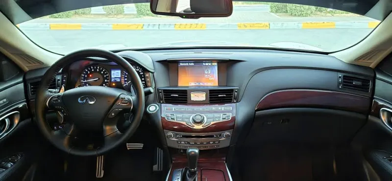 2017 Infiniti Q70 in Dubai