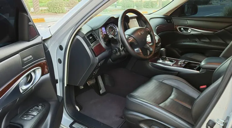 2017 Infiniti Q70 in Dubai