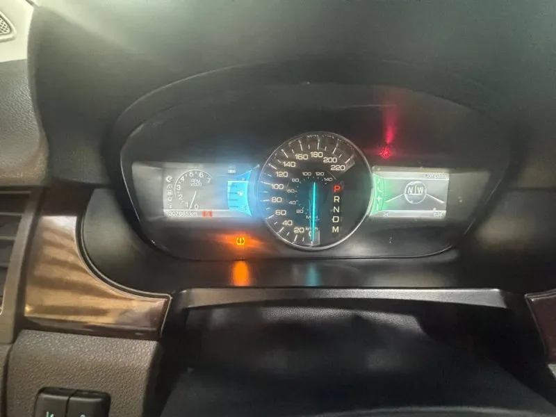 2011 Ford Edge in Dubai
