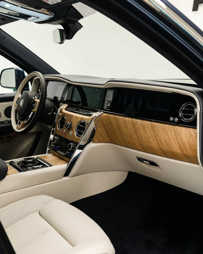 2025 Rolls Royce Cullinan in Dubai